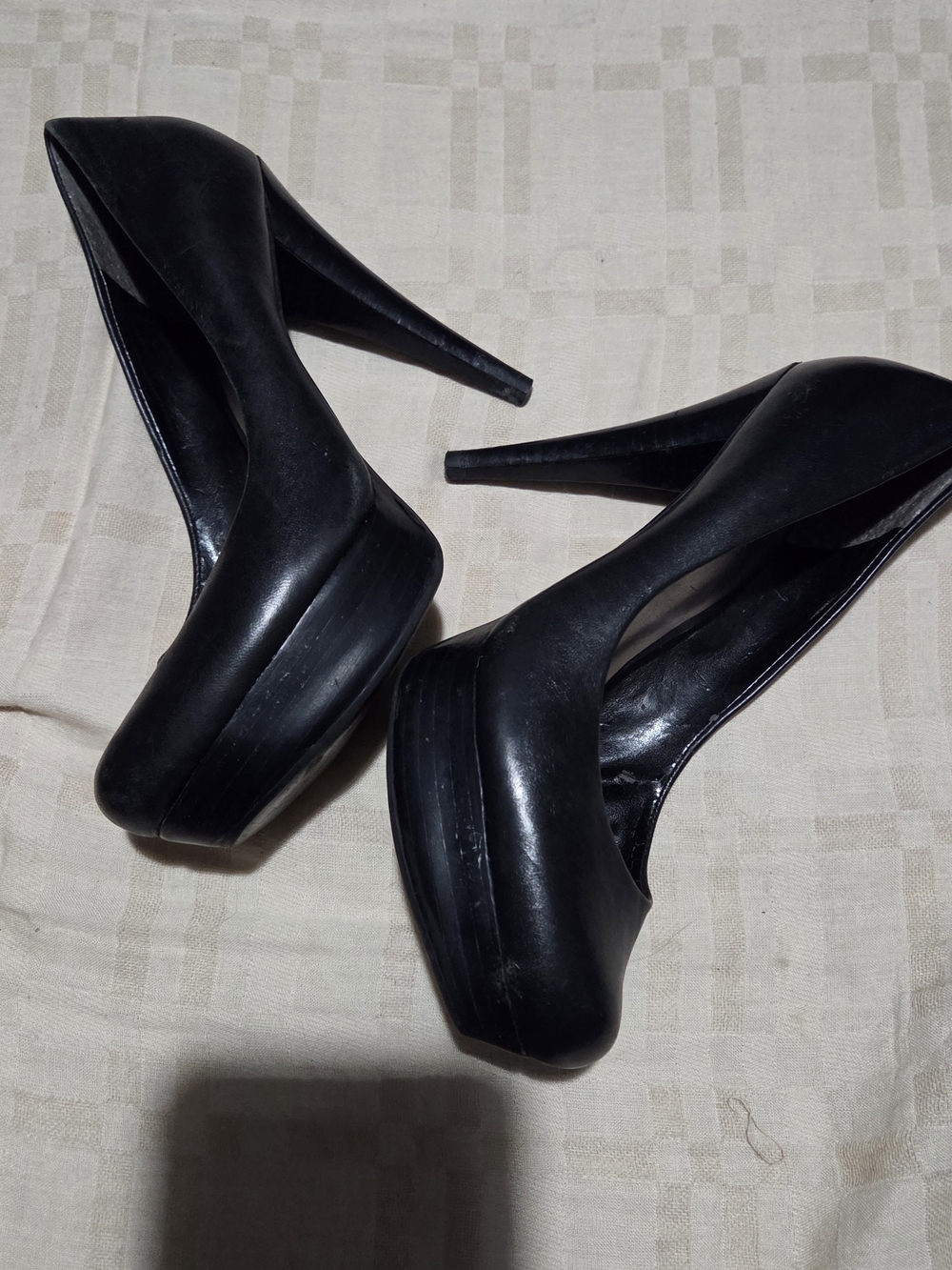 Guess Black Platform Stiletto Pumps